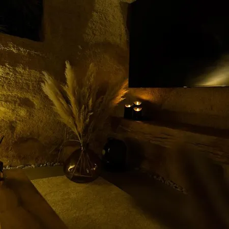 Appartement La Falaise Perdue, Troglodyte&spa Privé *