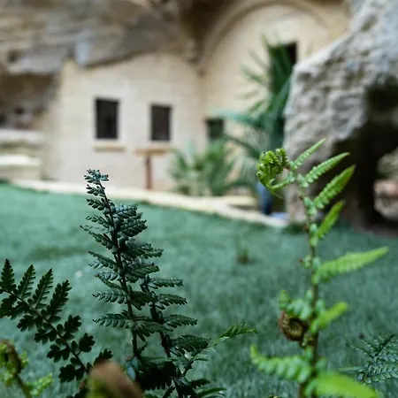 La Falaise Perdue, Troglodyte & Prive Lejlighed *
