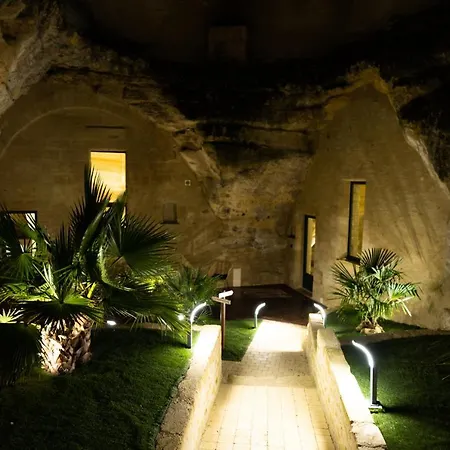 La Falaise Perdue, Troglodyte&spa Privé Doué-la-Fontaine