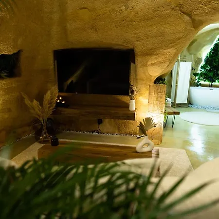 Appartement La Falaise Perdue, Troglodyte&spa Privé