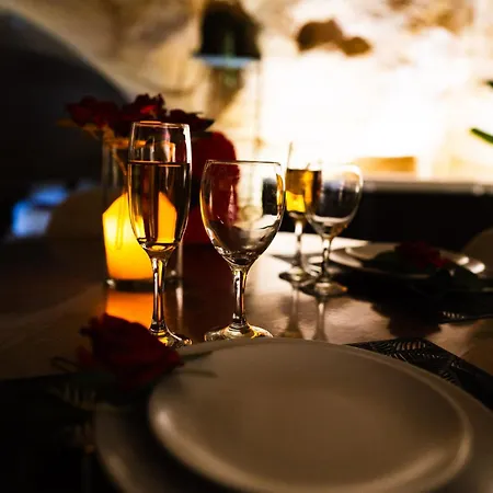 La Falaise Perdue, Troglodyte&spa Privé Apartamento